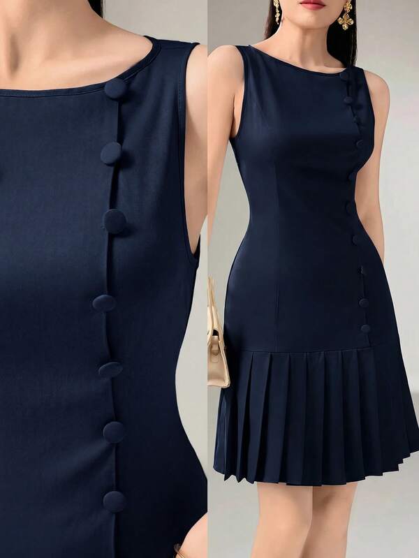 Vestido Curto Evasê Com Botões E Barra Plissada