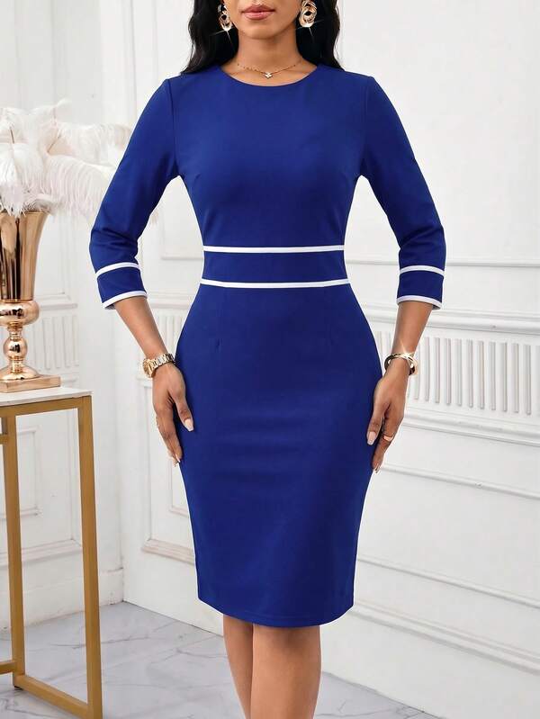 Vestido Midi Ajustado Com Recortes Contrastantes